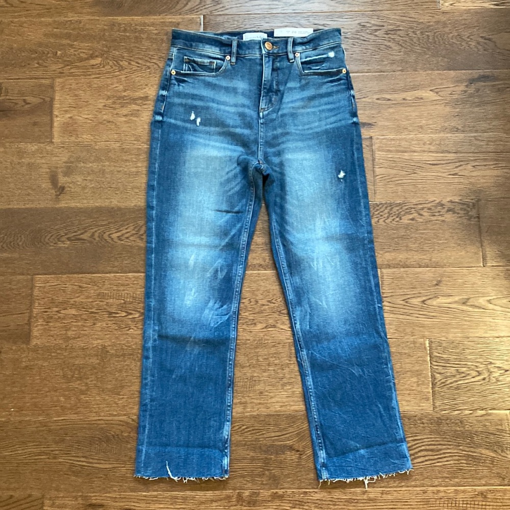 NWT LOFT High Waist Straight Crop Size 2 Medium Light Wash
